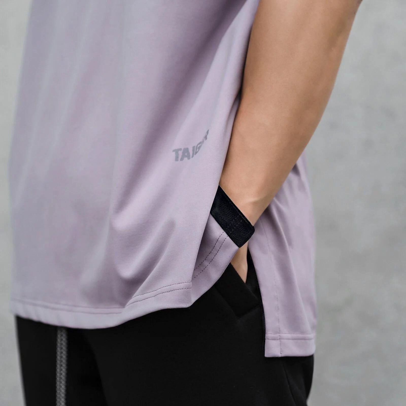 Slim letter TEE-D675