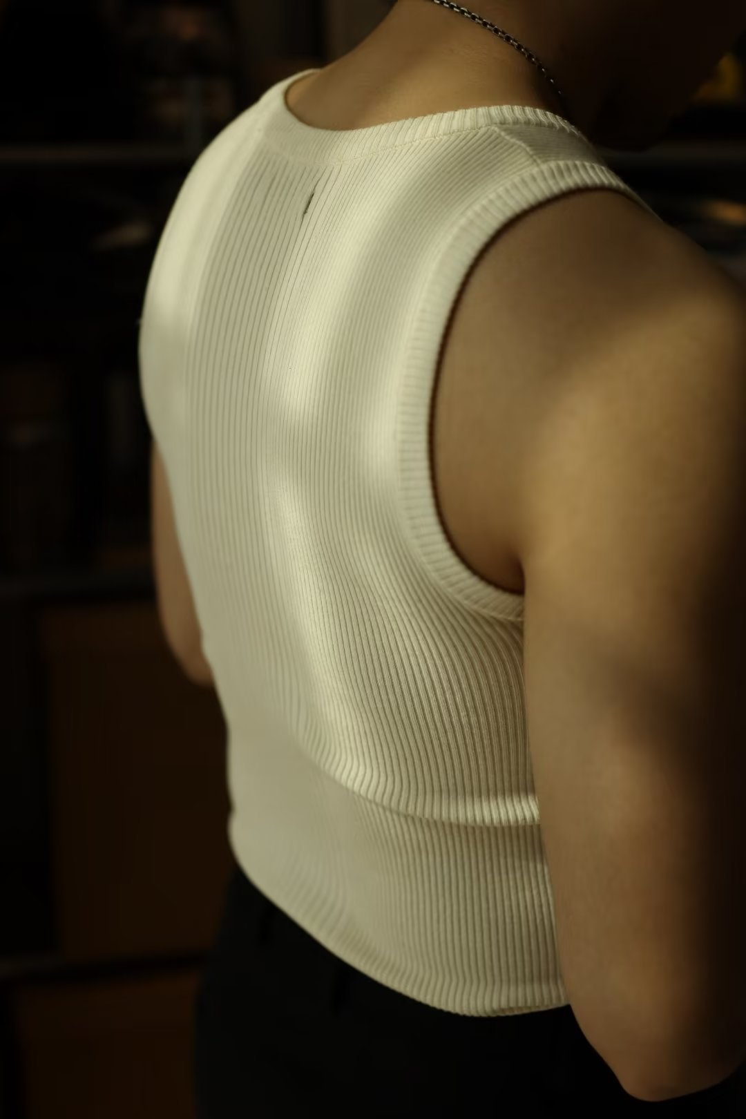 Solid color knitted vest-D603