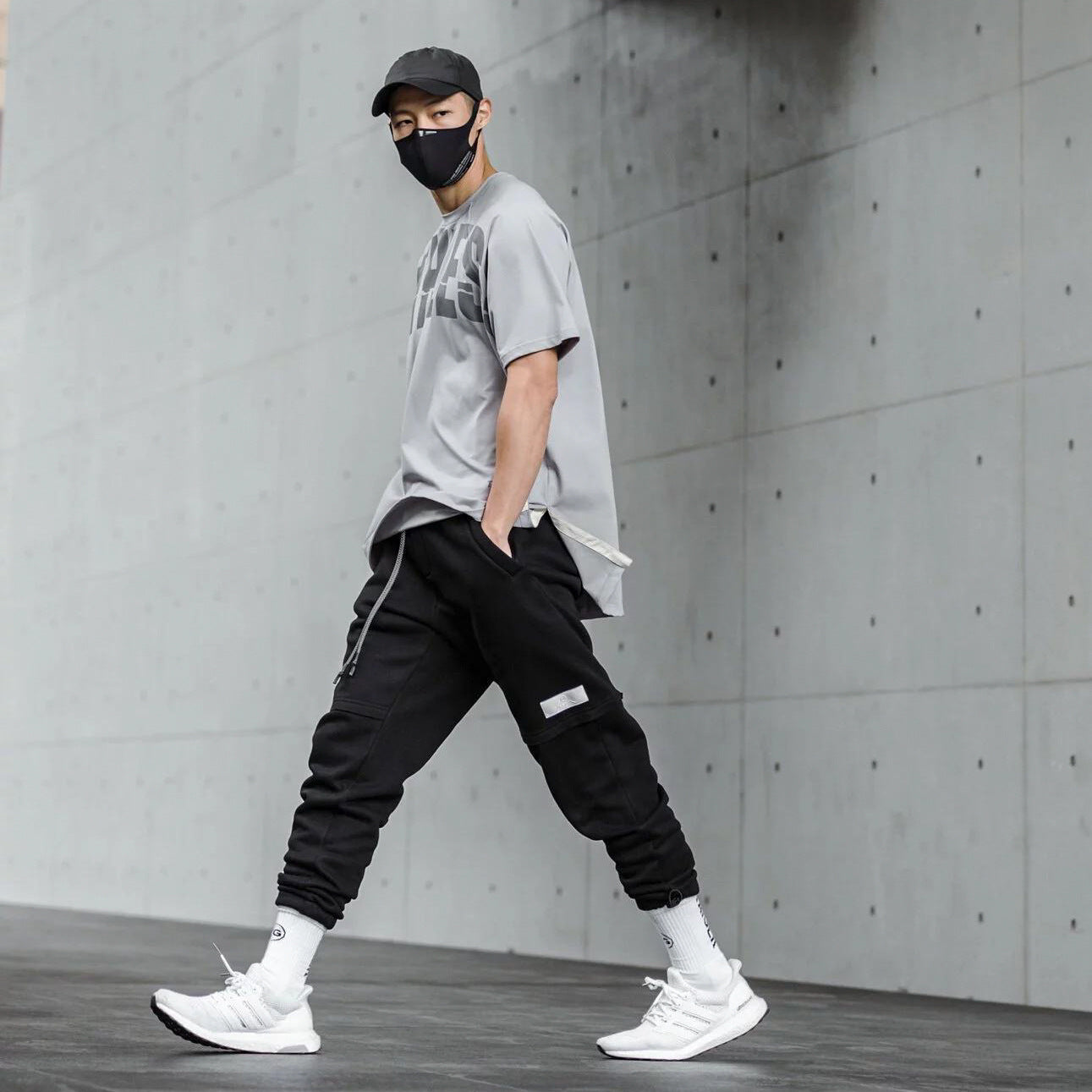 Slim letter TEE-D675