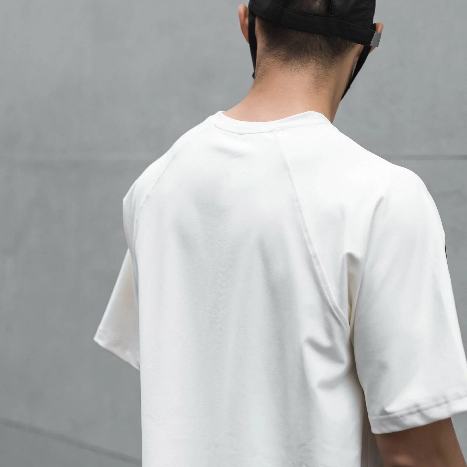 Slim letter TEE-D675