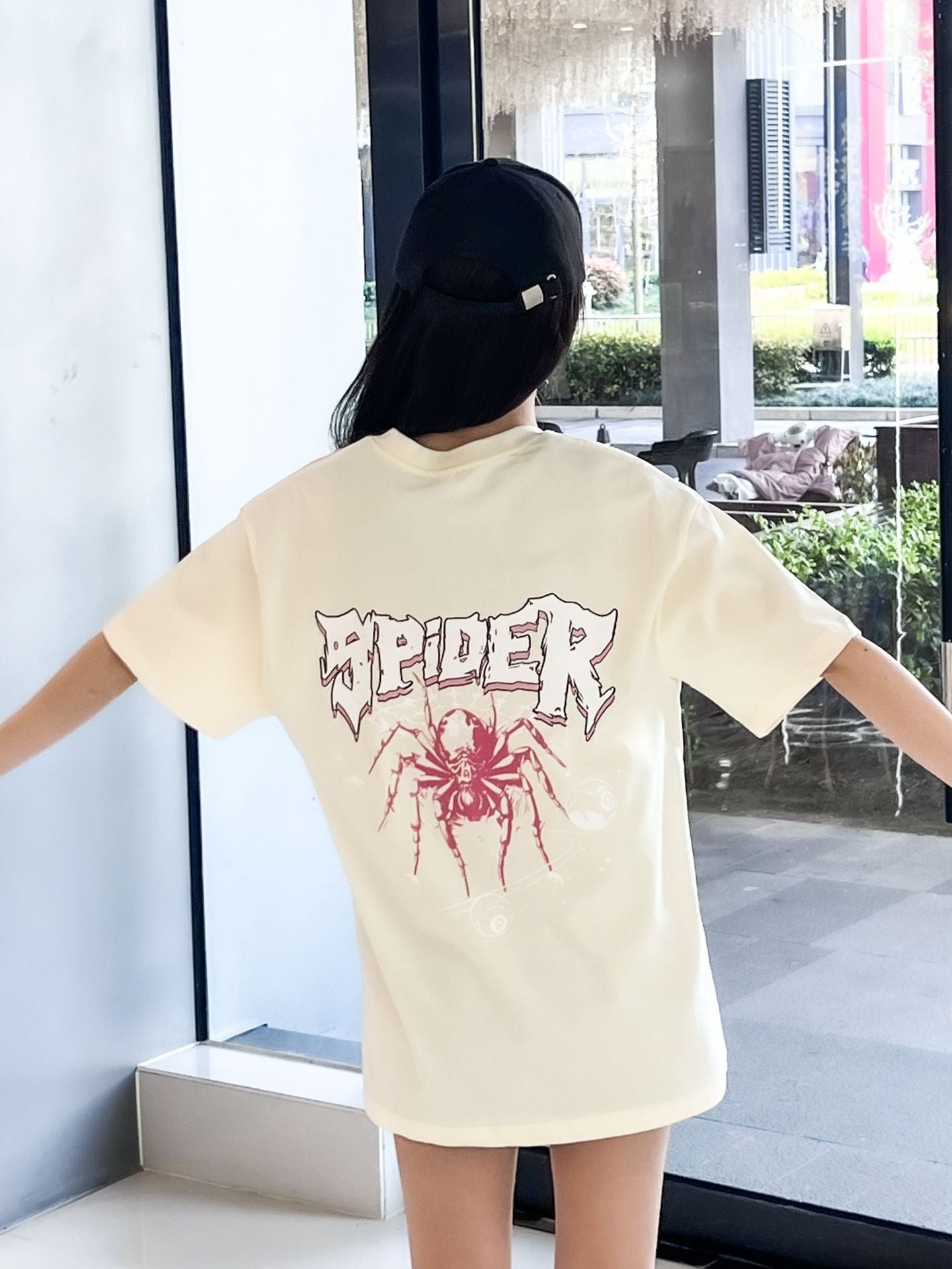 Black spider web print TEE-D385